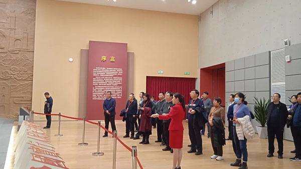 从历史到现实：西柏坡干部学院传承