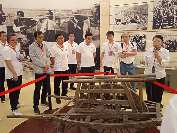 联通软件研究院赴西柏坡开展党纪培训活动 深化红色教育成效
