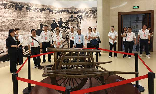 西柏坡红色教育现场教学